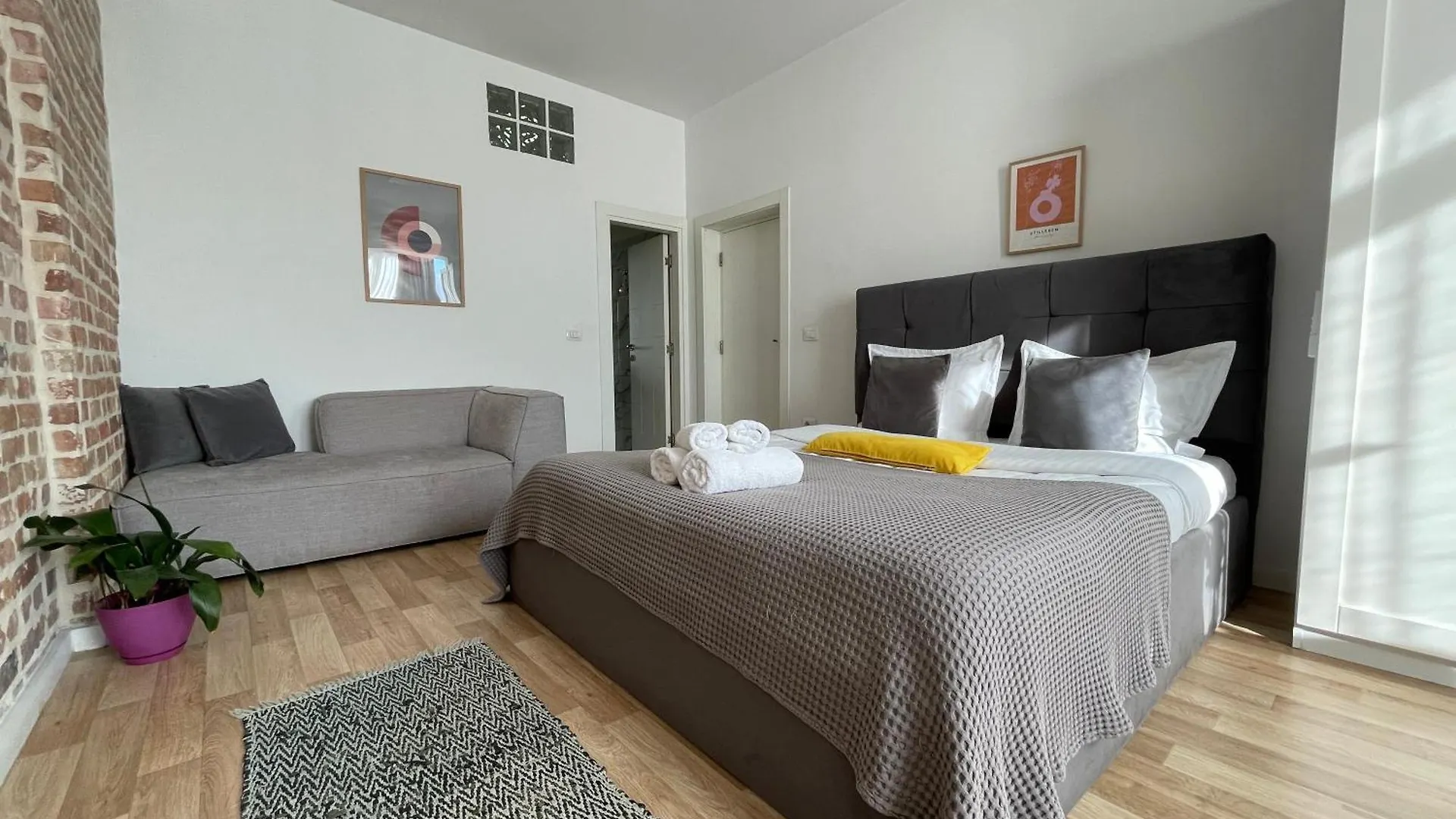 Bricks Studio Apartments Tirana Albánie