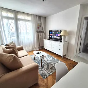 https://apartament-miodowa-warszawa.warsawhotelspoland.com
